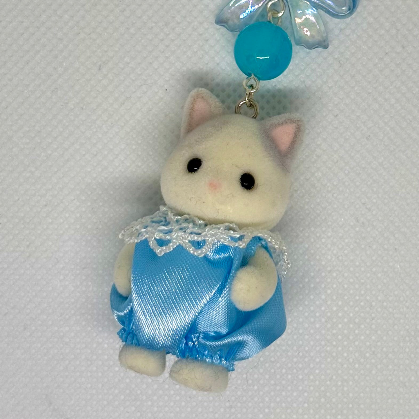blue sylvanian mini-charm