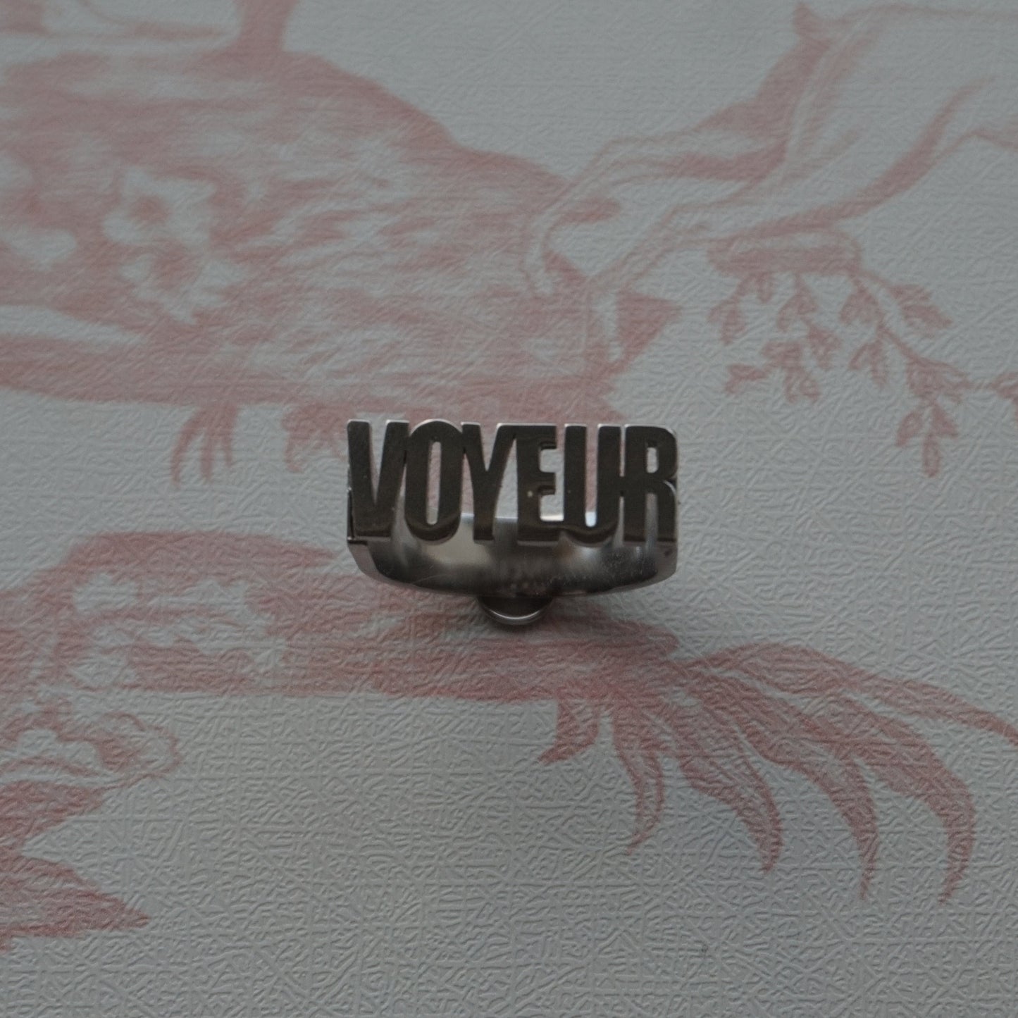 VOYEUR ring