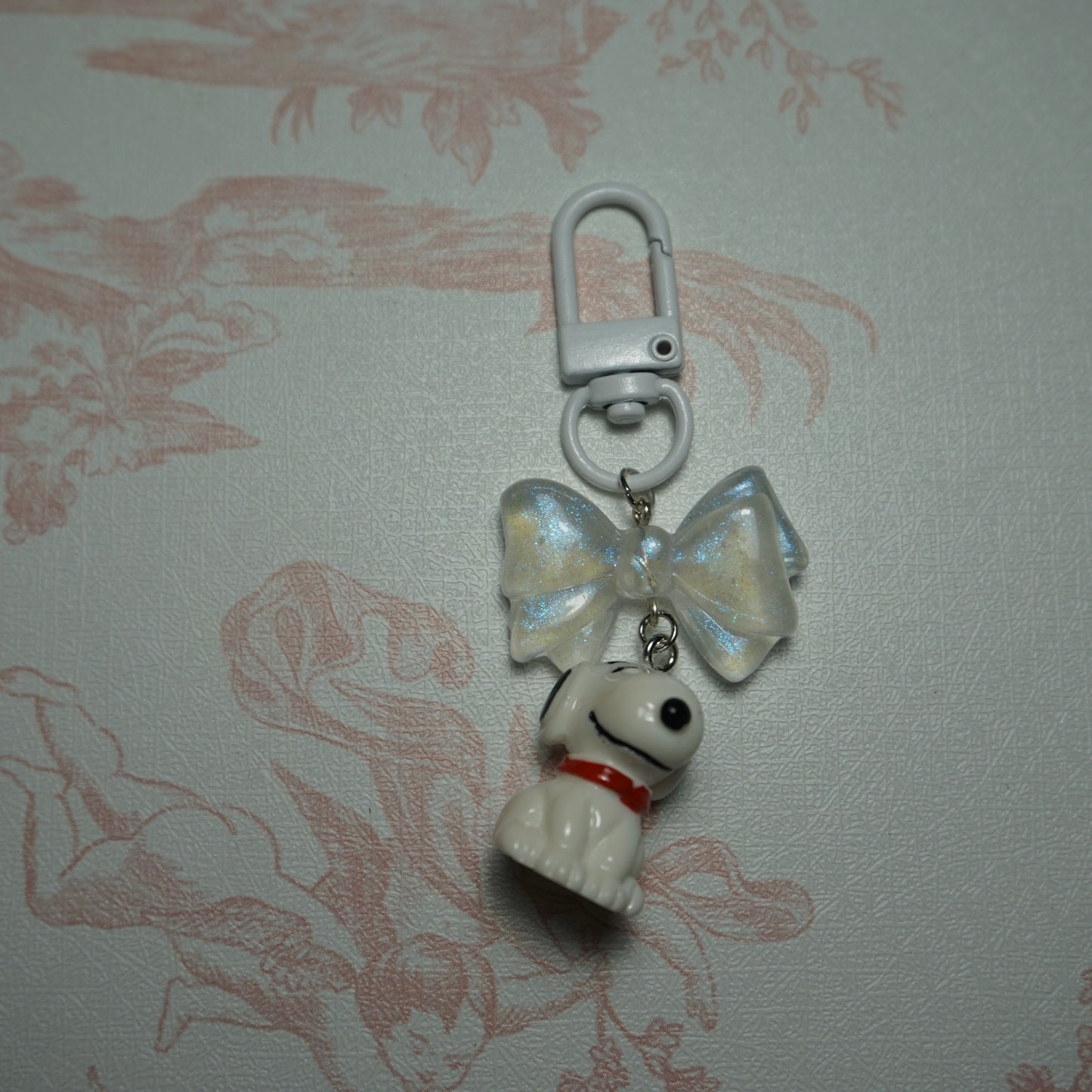 snoopy white keychain